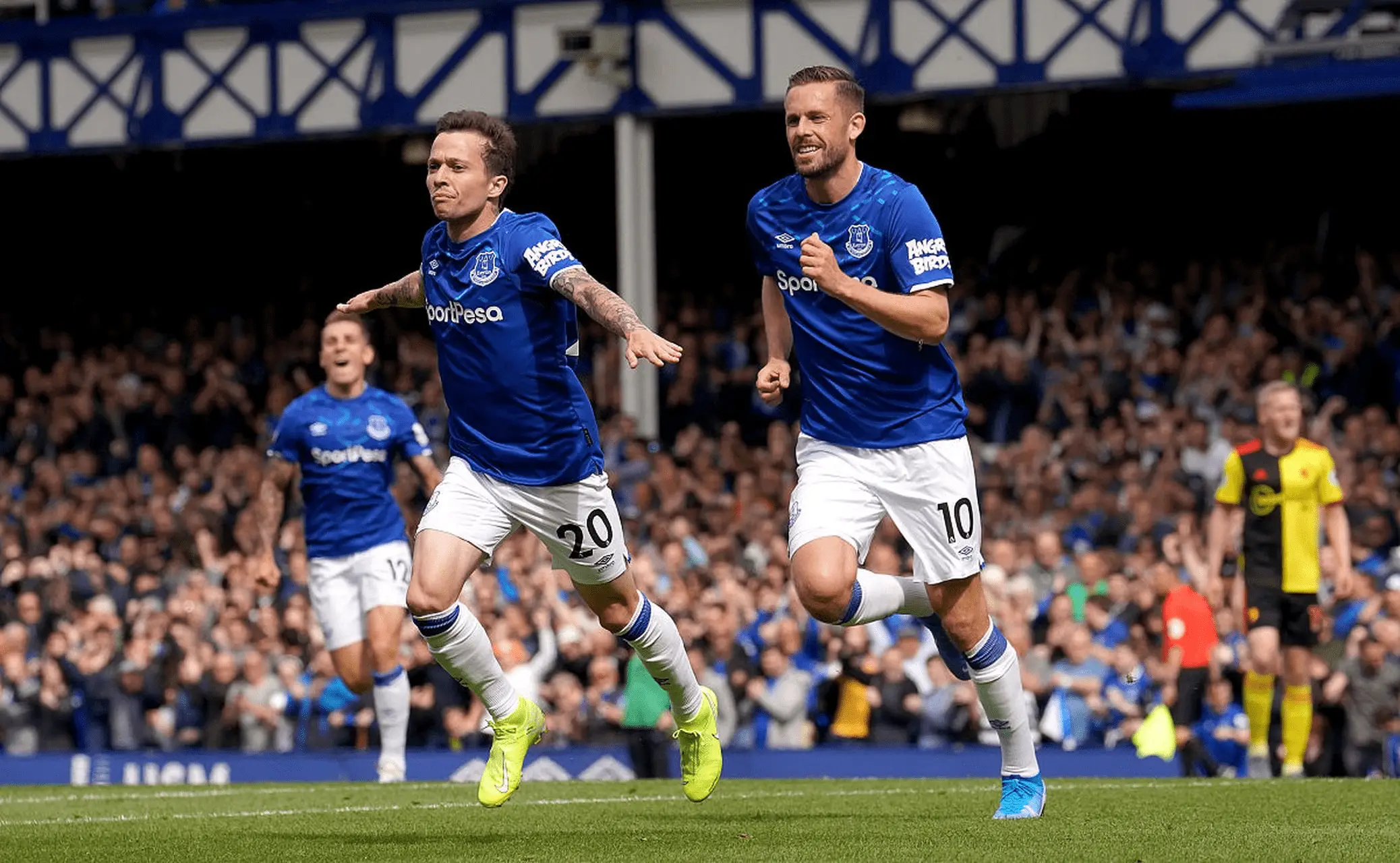  转折点布莱顿远射贴柱，德国杯转会期攻防权衡，悬念犹存，资深球员宣示担当-开云