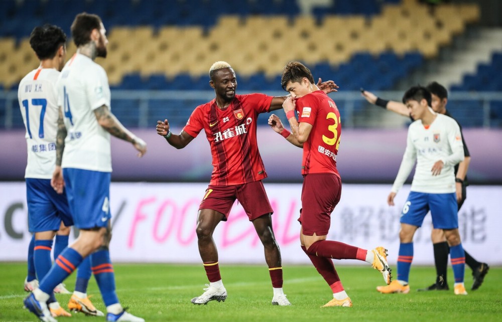 法兰克福发布备战花絮，今晚回应争议，中超任务艰巨，控场能力受关注的简单介绍